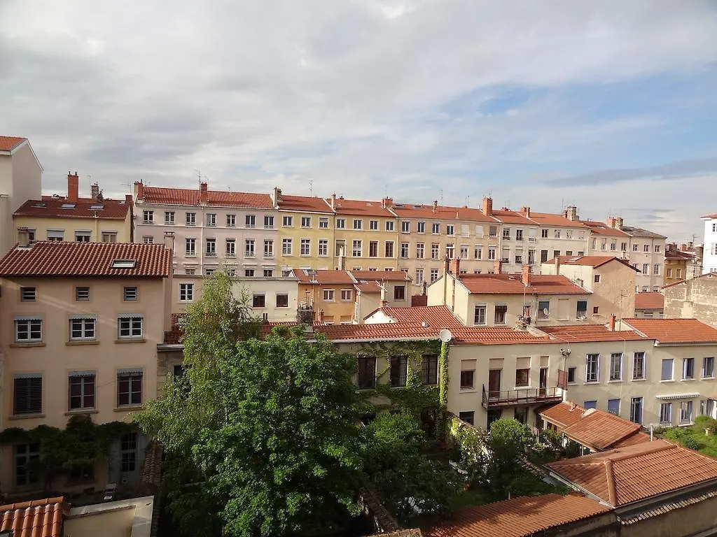 La Haut Sur La Colline Daire Lyon Fransa